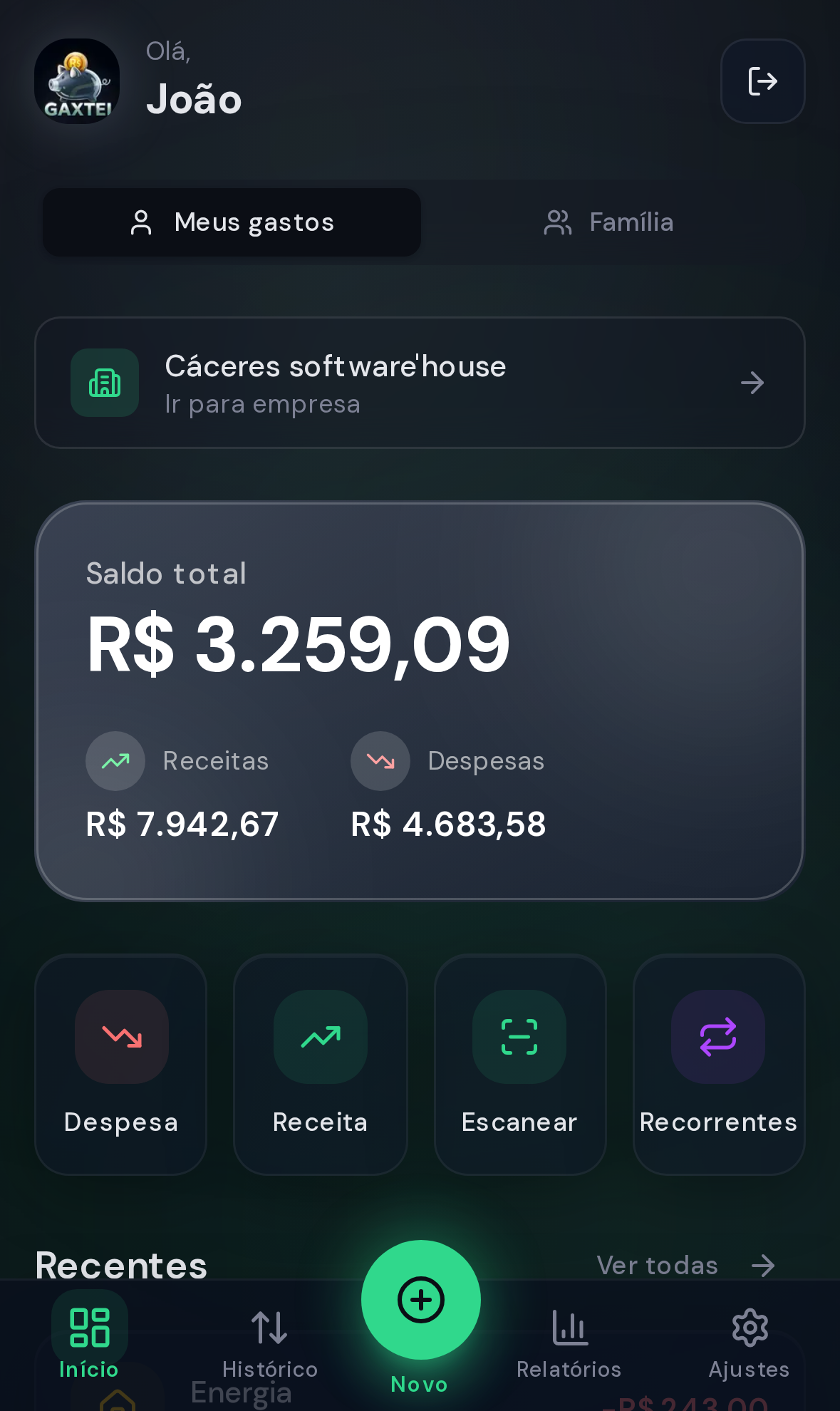 Tela mobile do Gaxtei, com saldo total, receitas, despesas e transações recentes
